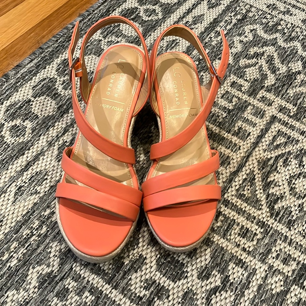Lauren Conrad Memory Foam Wedge